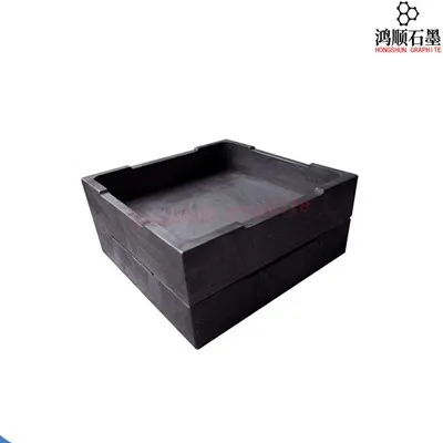 كيف يضمن المجال الحراري الجرافيت التسخين المنتظم للزجاج؟